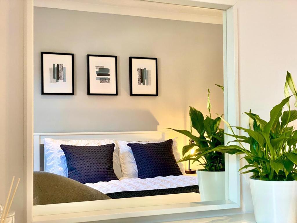Corstorphine Townhouse: Spacious Stay Near Murrayfield with Garden Edinburgh Exterior photo