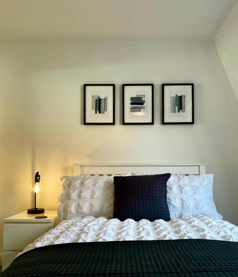 Corstorphine Townhouse: Spacious Stay Near Murrayfield with Garden Edinburgh Exterior photo